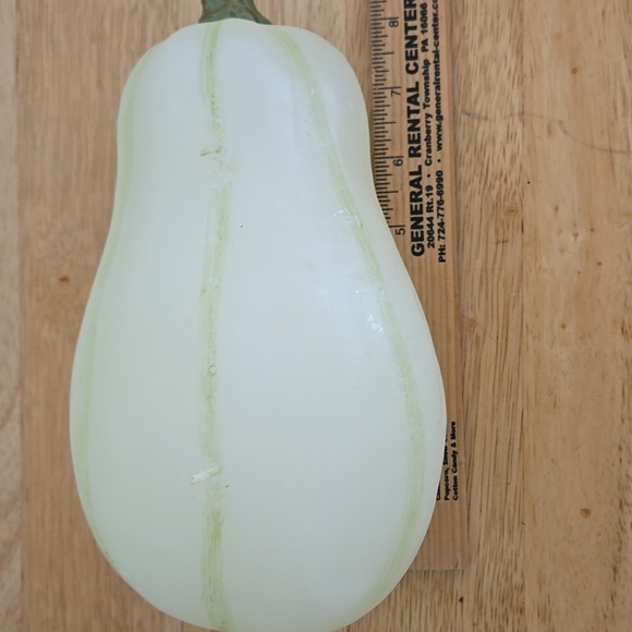 Pottery Barn 2 Wick White 8" X 4" Fall Gourd Candle Burns 65 Hours - Picture 2 of 7